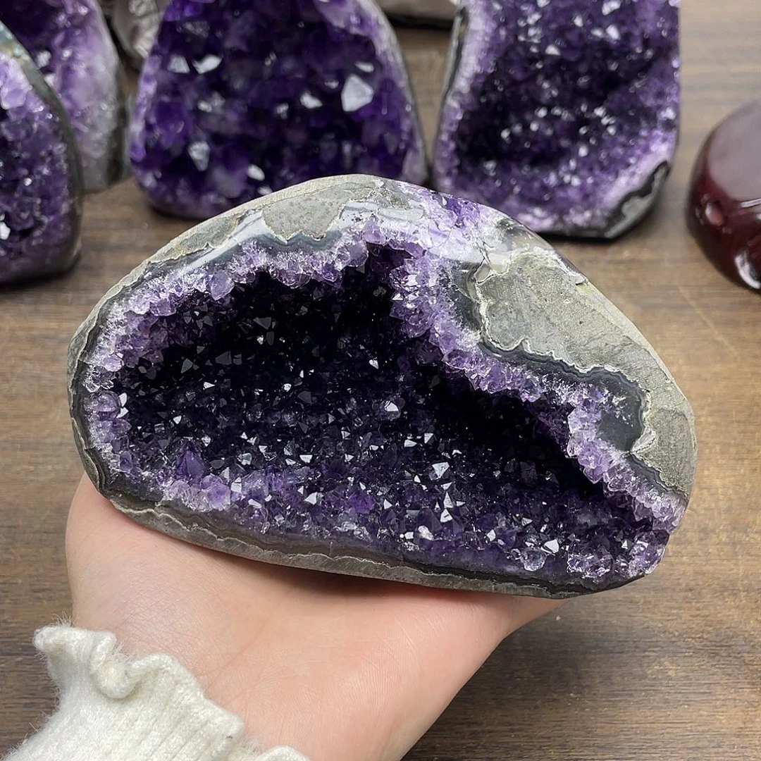 胜****大型摆件（非配饰）紫晶未镶嵌