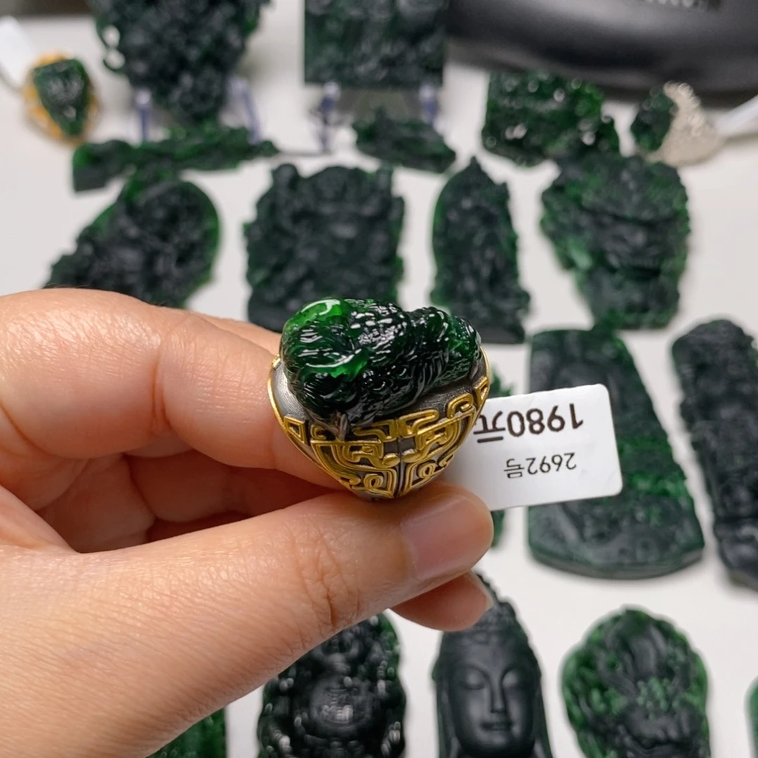 定制翡翠未镶嵌心**锁纯天然翡翠A货