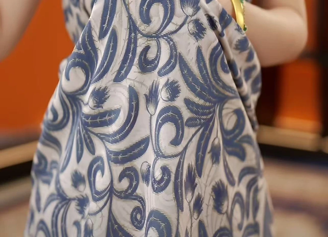 杭州原版正品2025年夏季新款气质优雅显白显瘦蓝色鸢尾花连衣裙女