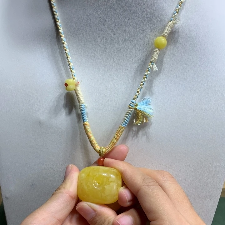 小***何蜜蜡颈饰未镶嵌吊坠