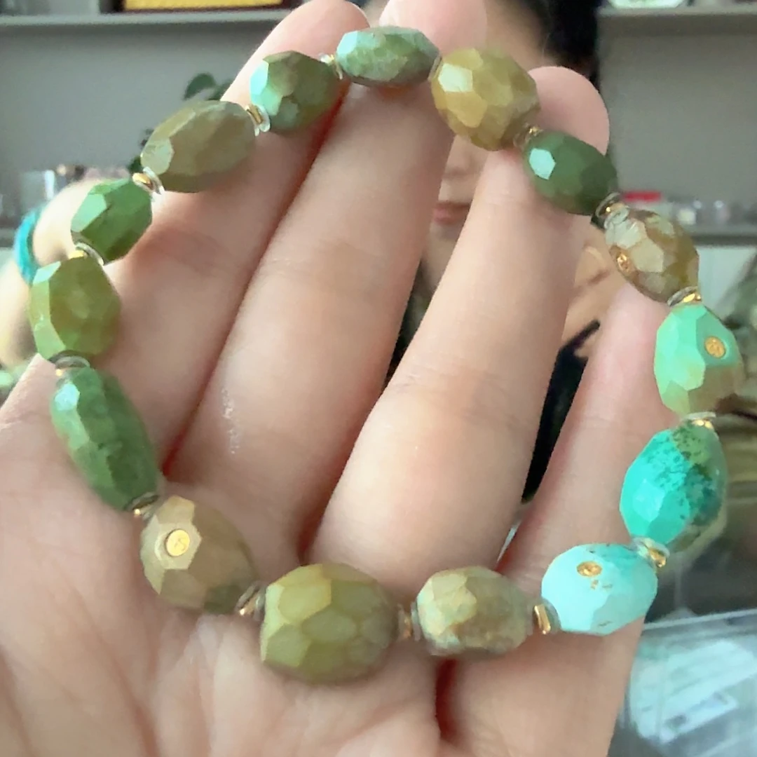 绿松石未镶嵌珠宝奇石