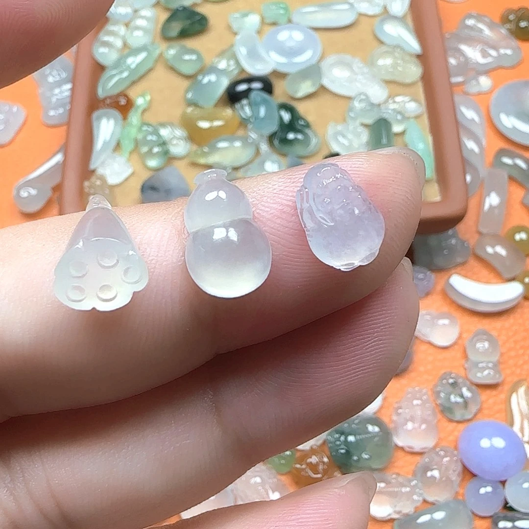 西***汉未镶嵌定制翡翠翡翠