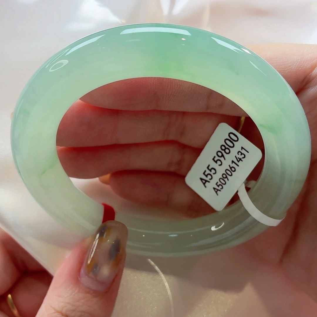 翡翠未镶嵌手镯（圆镯）22（17号）