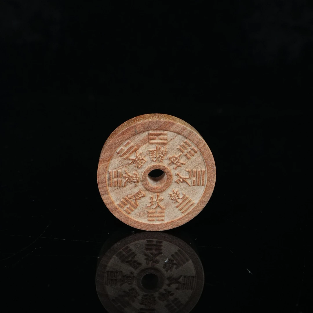 7089 印度迈索尔老山檀香山鬼花钱 4.0x0.95cm  9.46g