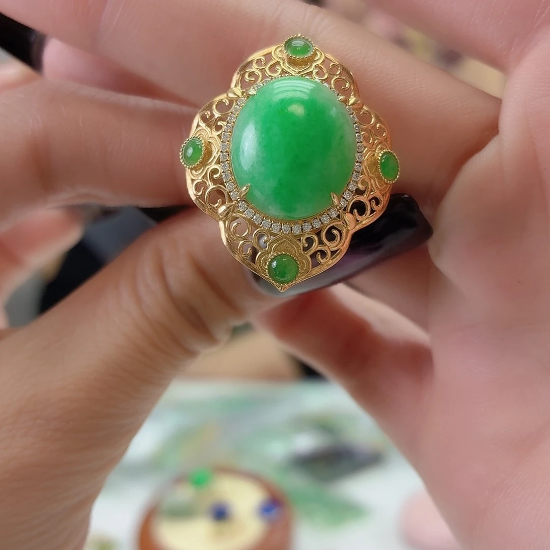 翡翠18K金镶嵌戒指翡翠