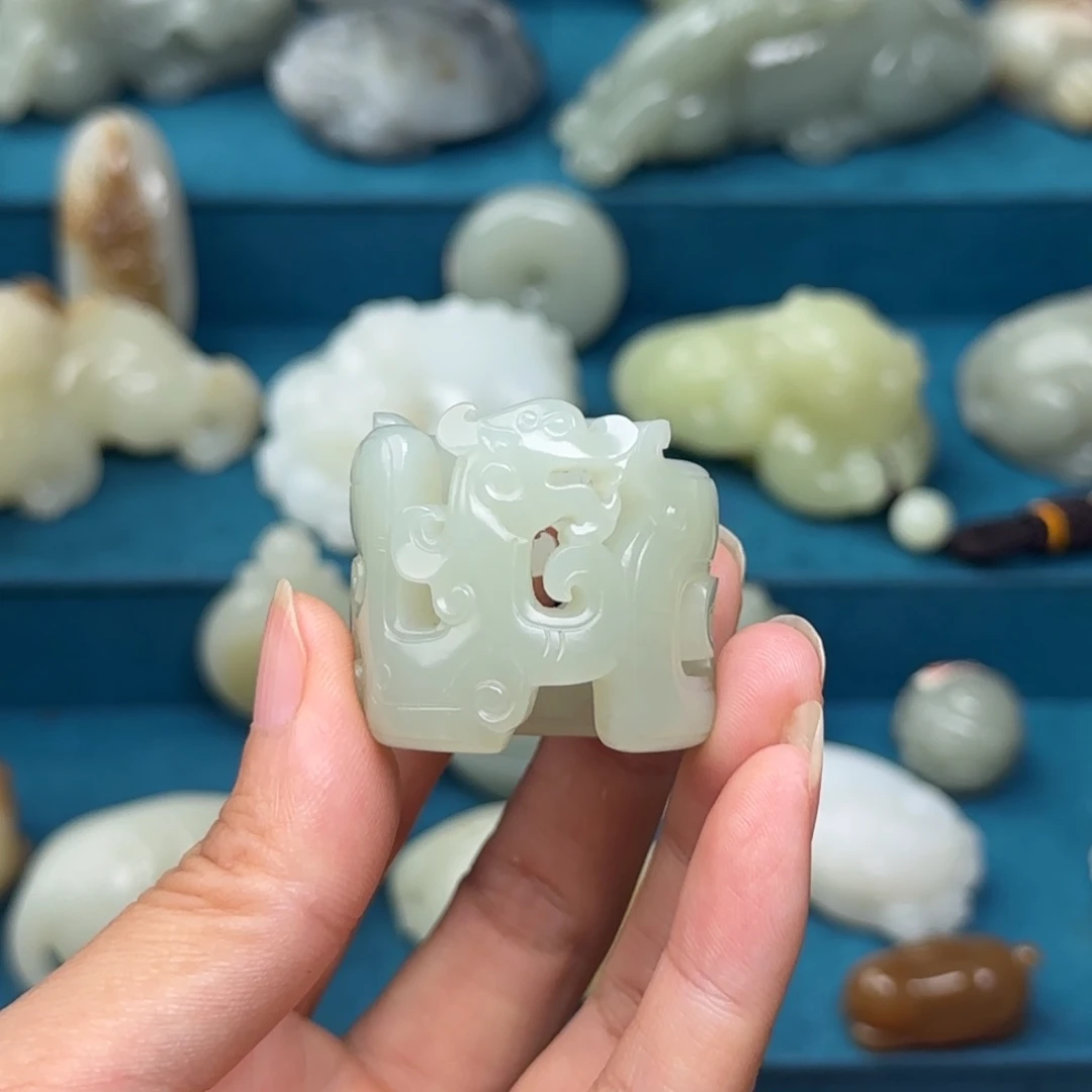 和田玉未镶嵌挂件