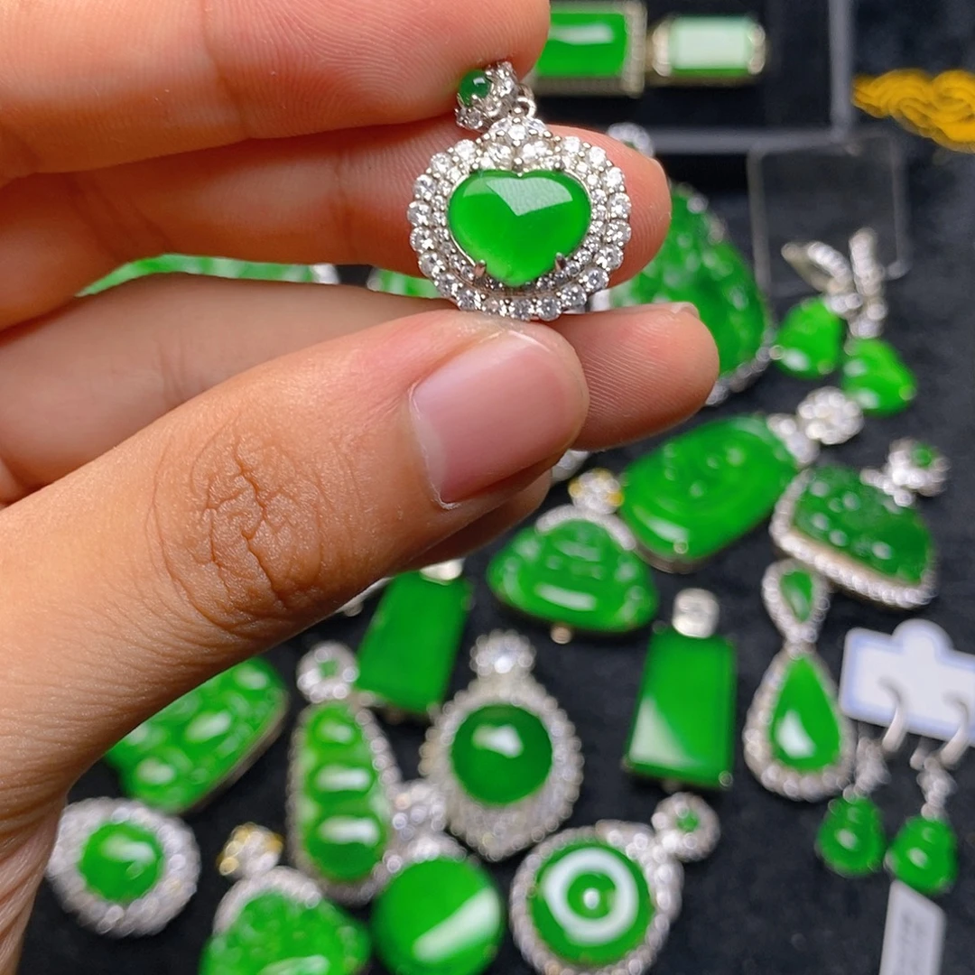 翡翠银S925镶嵌吊坠(赠链)吊坠