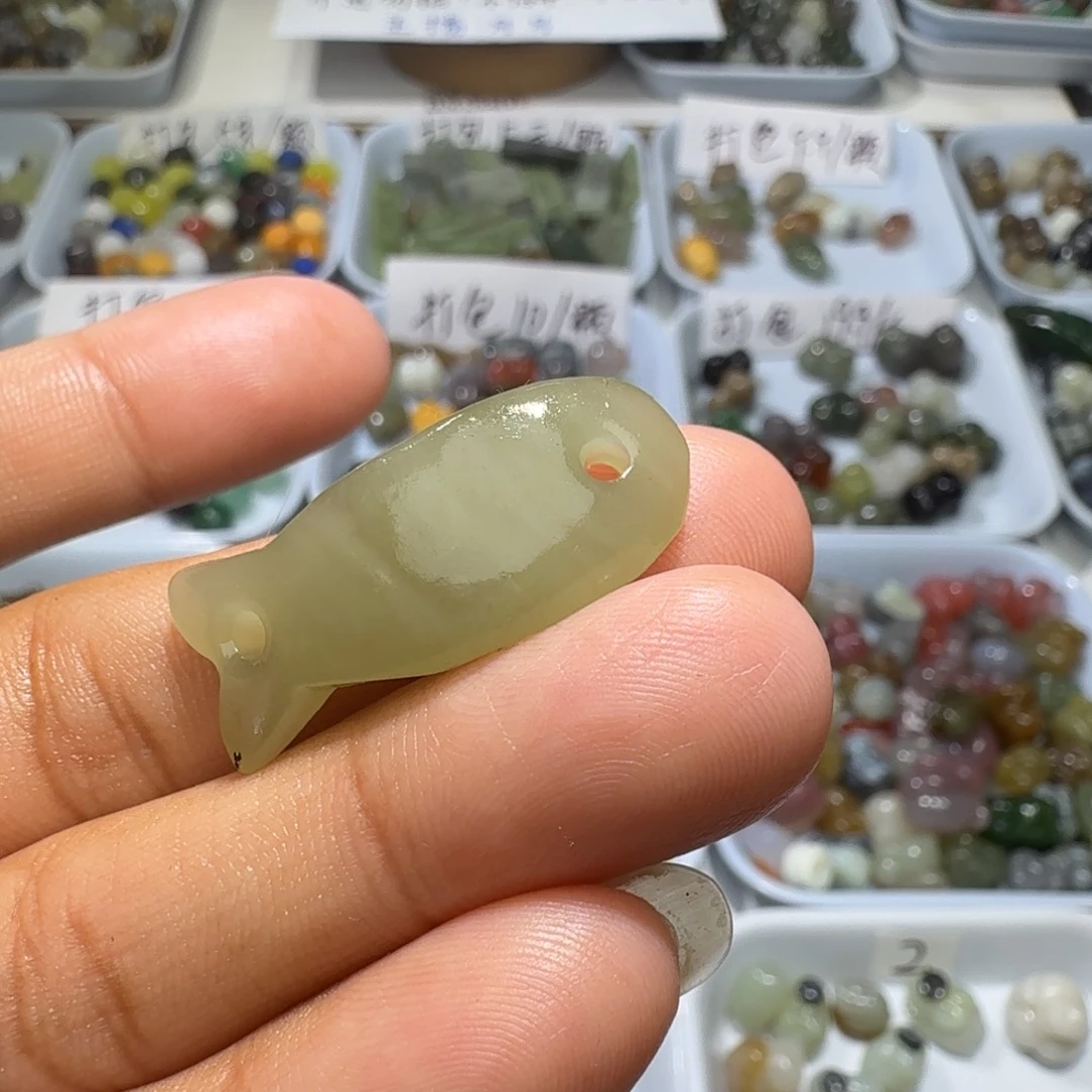 和田玉未镶嵌珠宝奇石