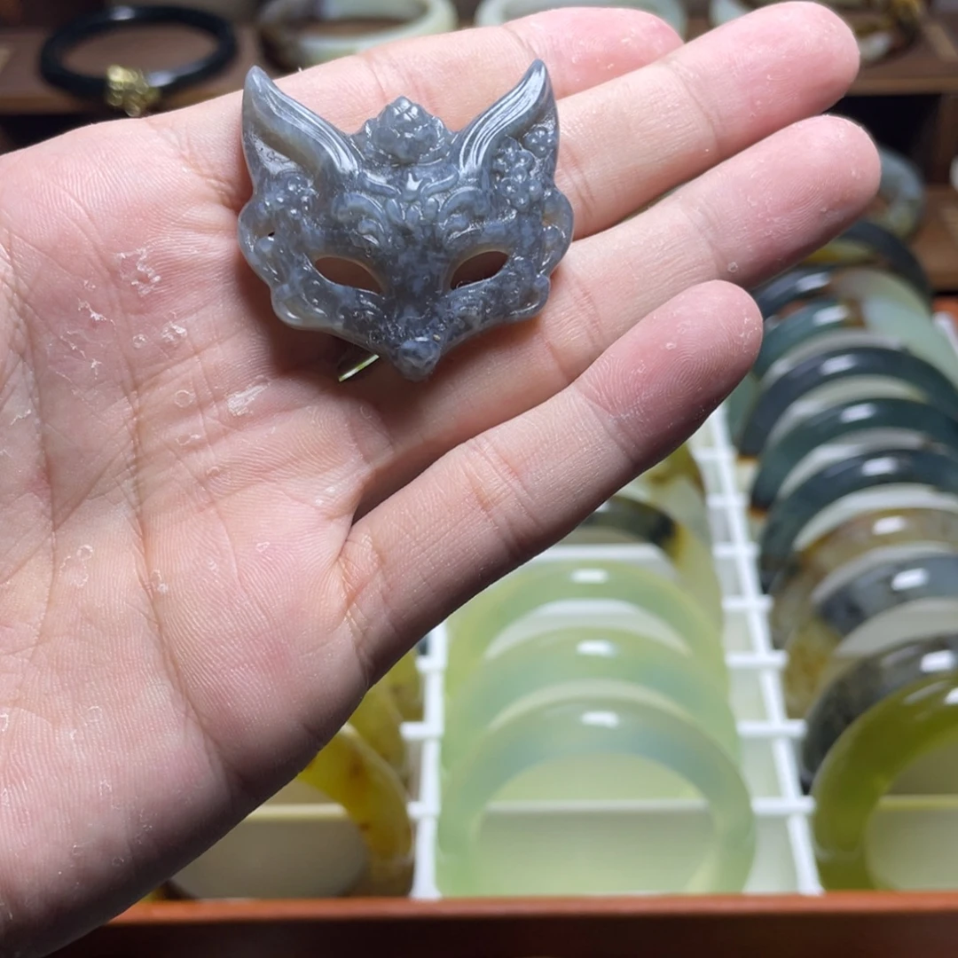 透闪石-蛇纹石玉未镶嵌手镯