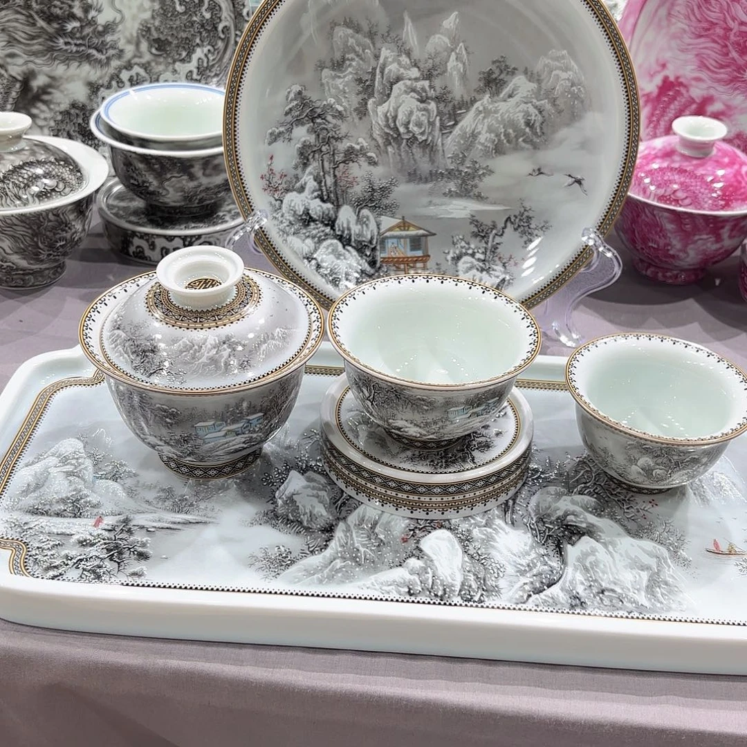 瓷片景德镇瓷器精品陈列