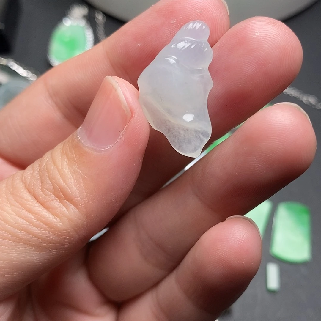 翡翠颈饰未镶嵌海螺