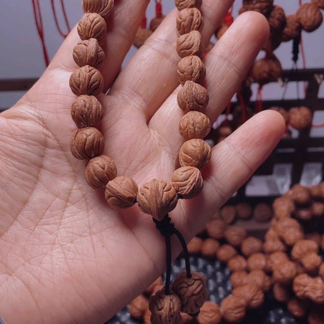 木质类龙纹桃枭手串