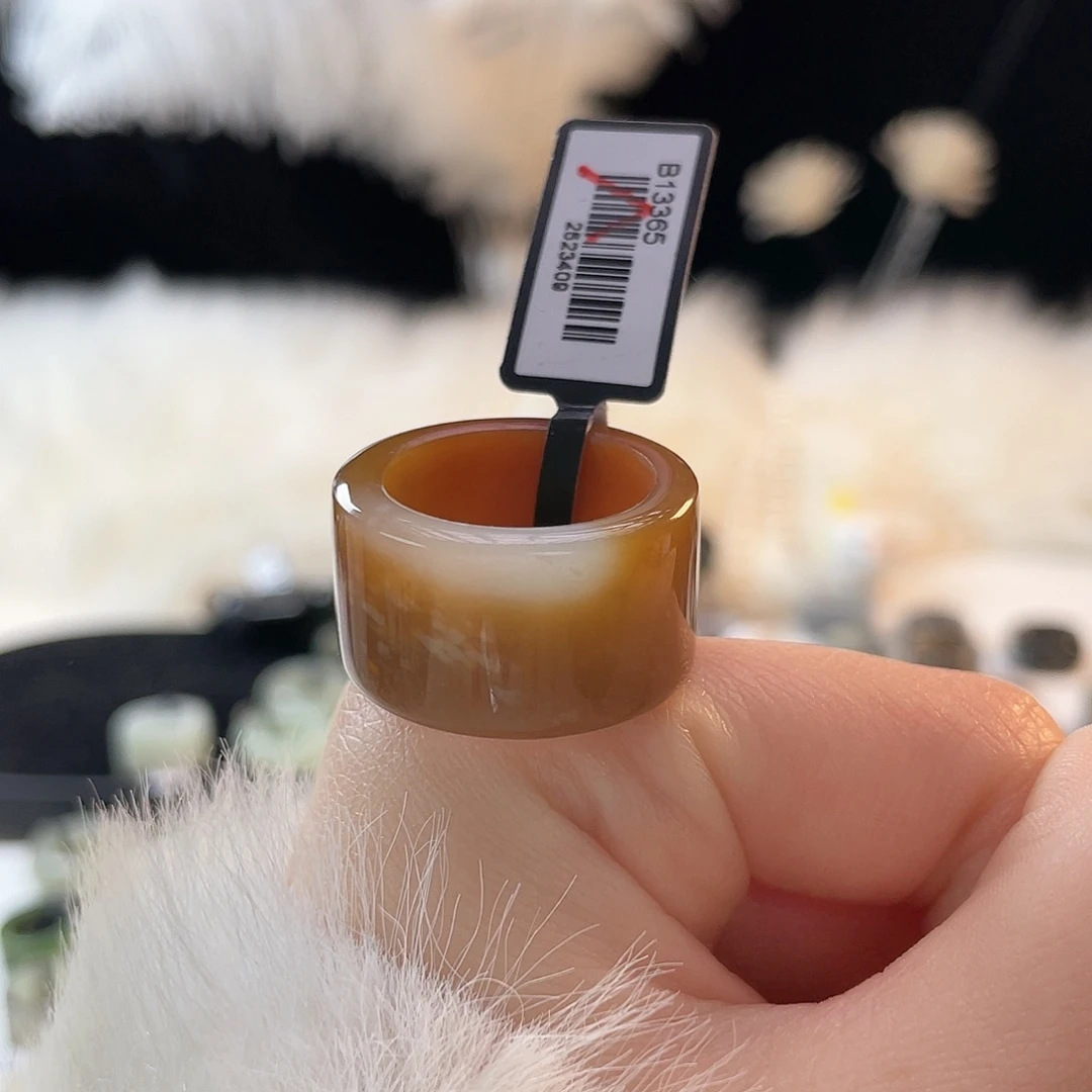 和田玉未镶嵌戒指k82牛轧糖圆切19.0mm