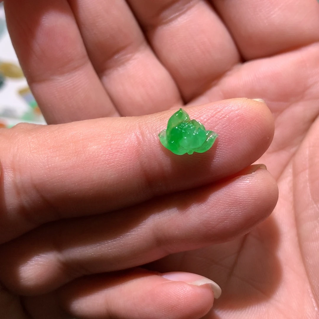 未镶嵌定制翡翠绿莲花8.7/11.6/3.8