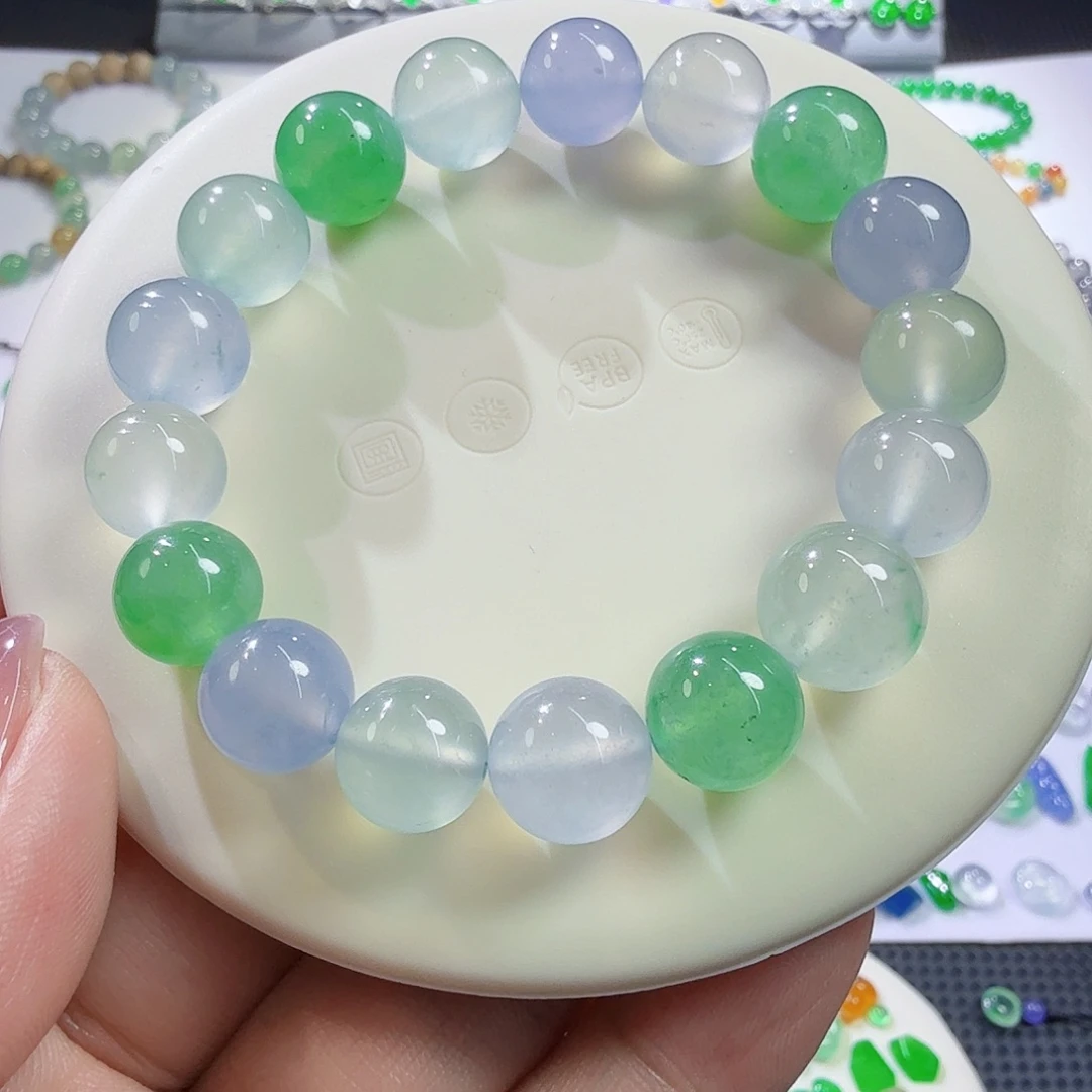 翡翠未镶嵌颈饰裸石