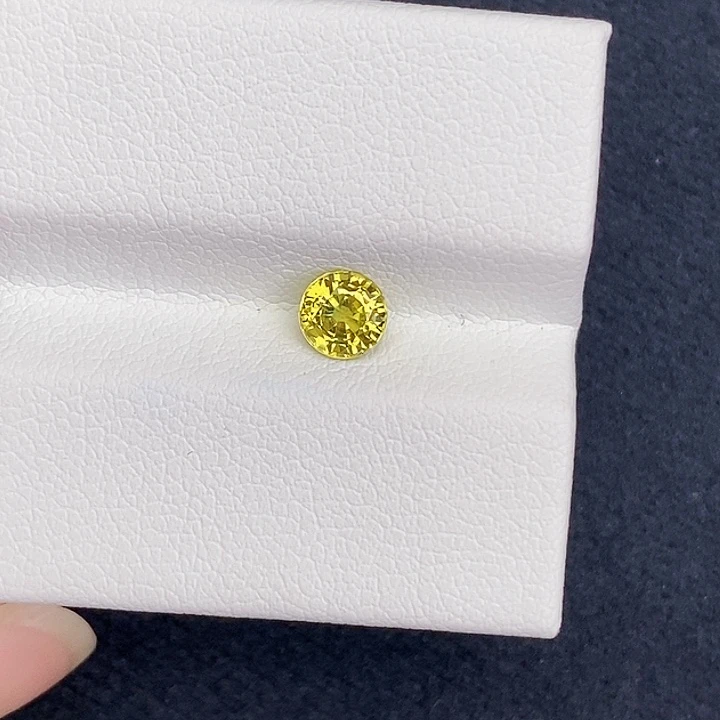 蓝宝石裸石0.5 ct