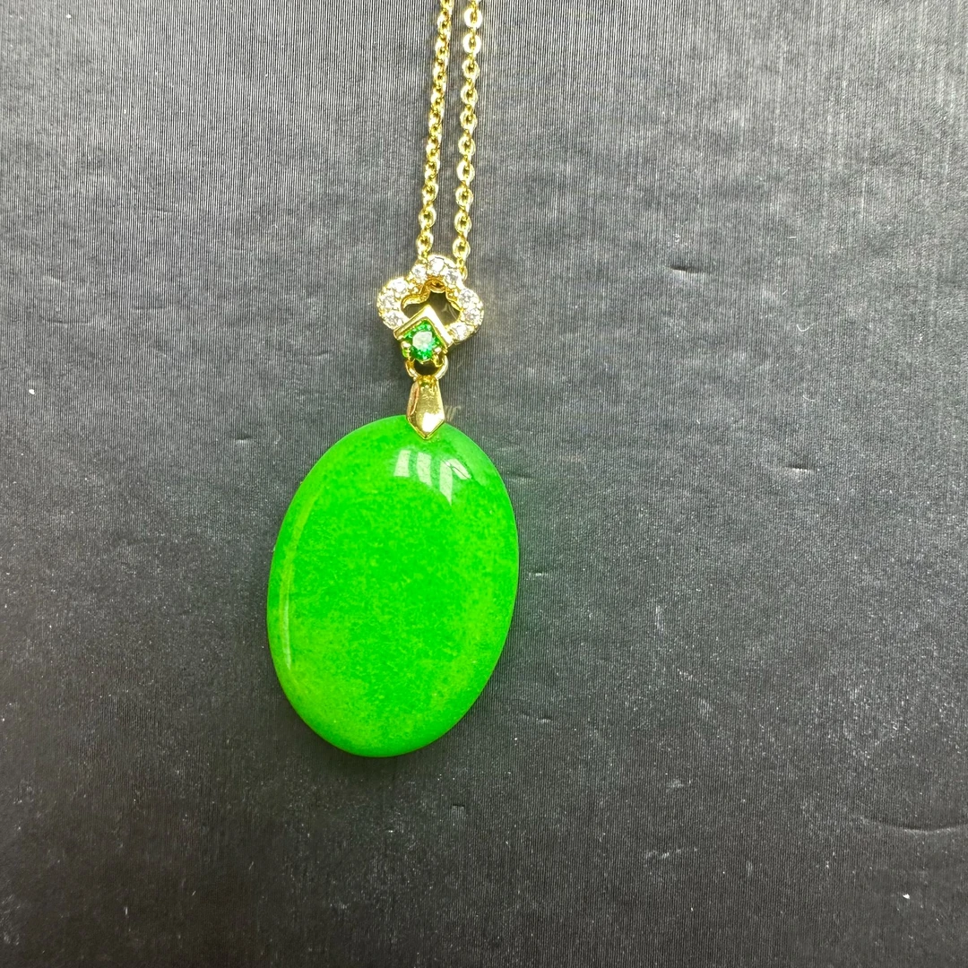 翡翠阳绿蛋面吊坠 A391