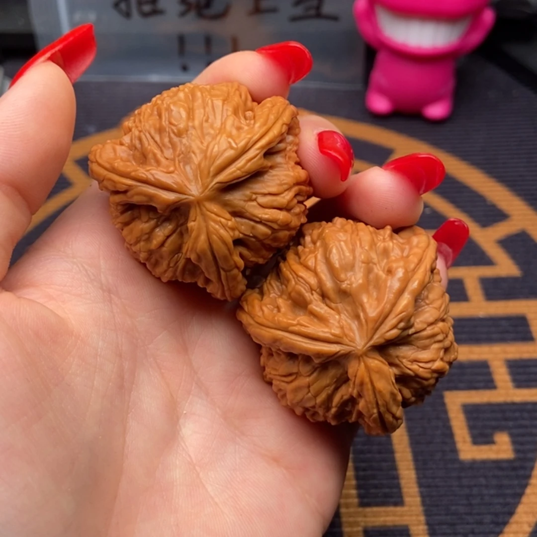 文玩核桃吊坠硒*白狮