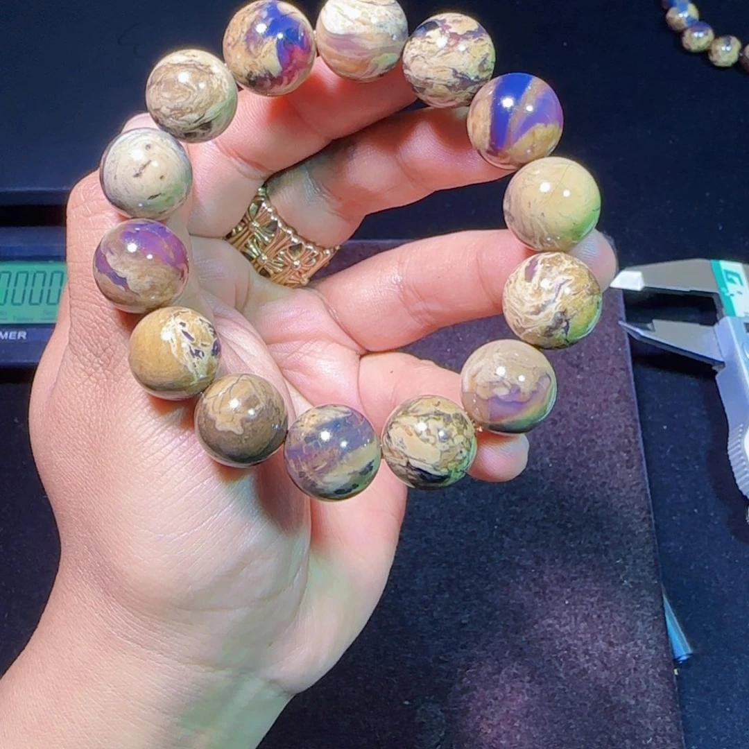 琥珀未镶嵌裸石琥珀