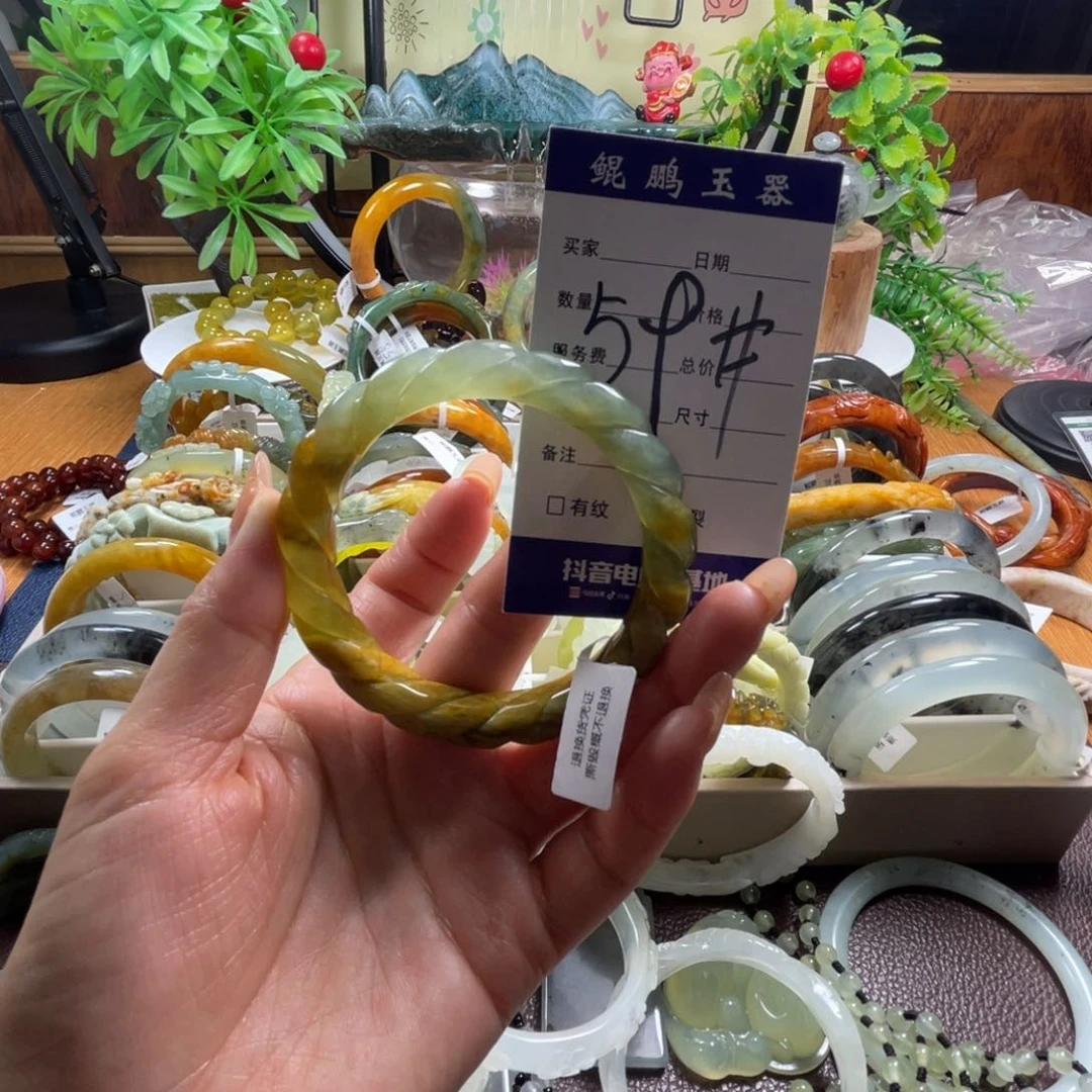 未镶嵌蛇纹石玉手镯