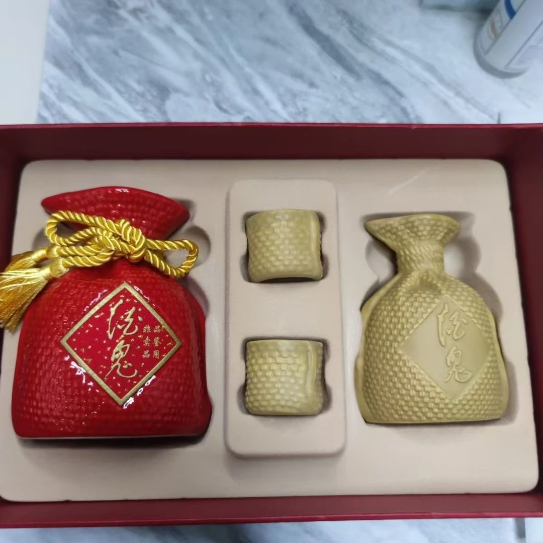 酒鬼酒鬼红坛品鉴礼盒 馥郁香型 52度100ml