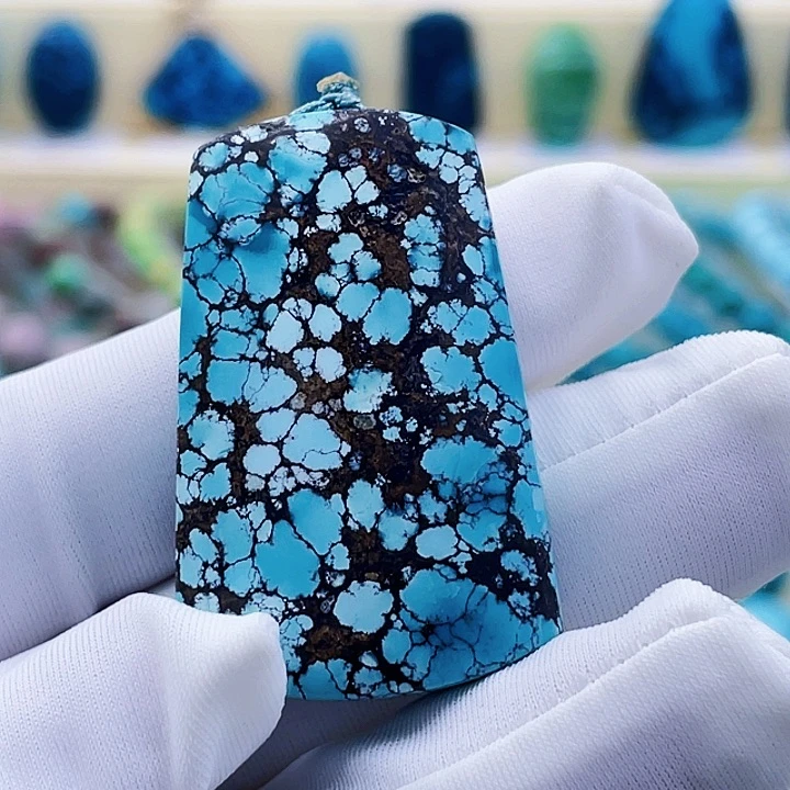 绿松石未镶嵌挂件