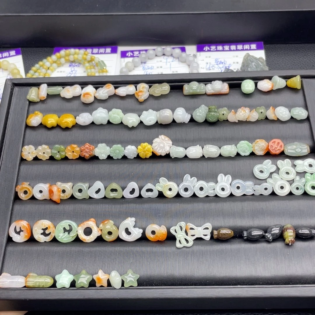 翡翠未镶嵌颈饰吊坠