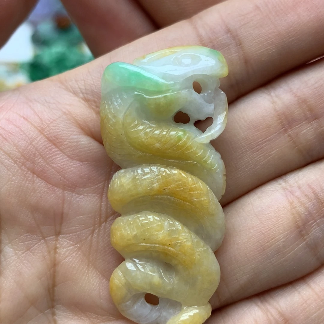 翡翠颈饰未镶嵌翡翠