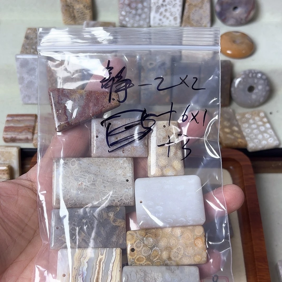 /***t硅化玉未镶嵌颈饰