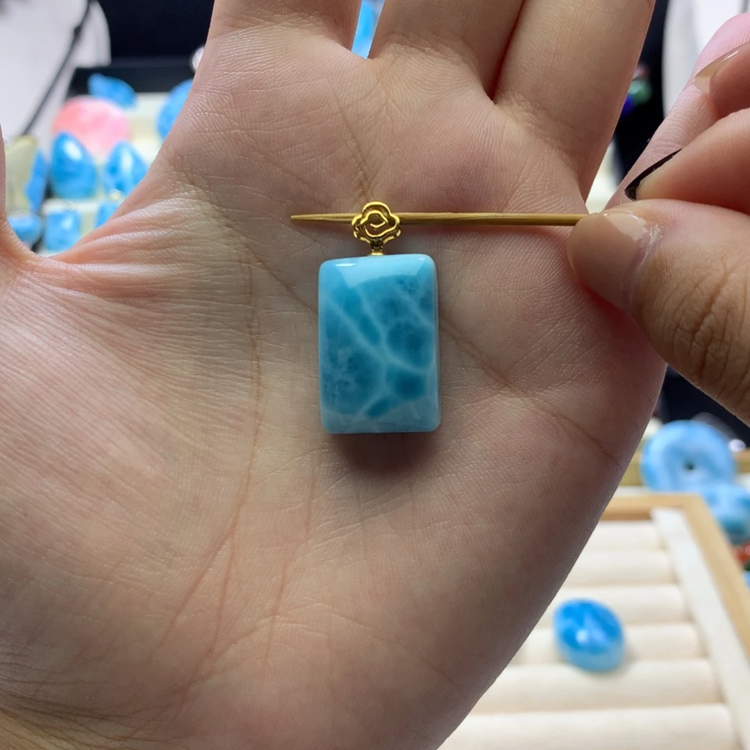 针钠钙石（海纹石）18K金镶嵌颈饰