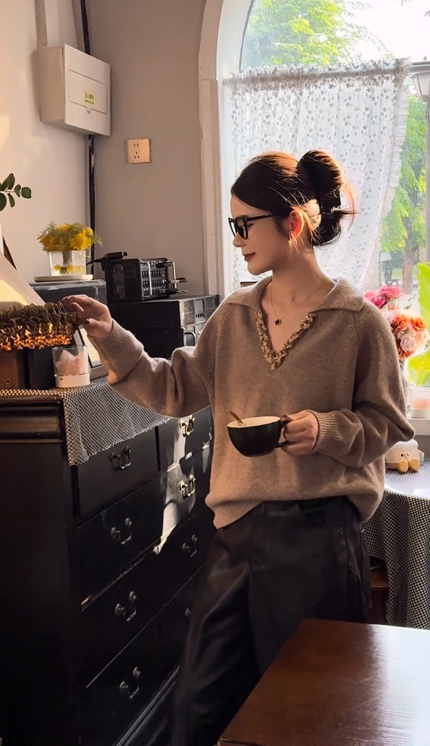 小法【米兰游记】保暖穿搭舒适2024V领长袖毛衣120167GT