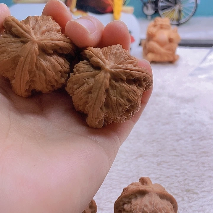 把件文玩核桃大*三棱