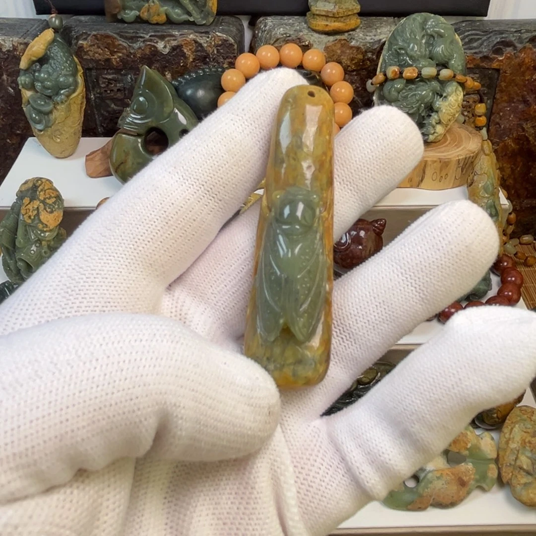 岫岩河磨玉（透闪石质玉）未镶嵌把件