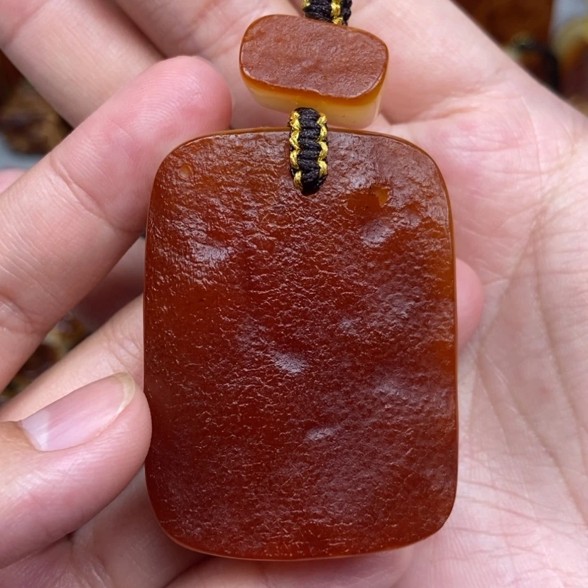 【闪购商品】未镶嵌吊坠(赠链)琥珀