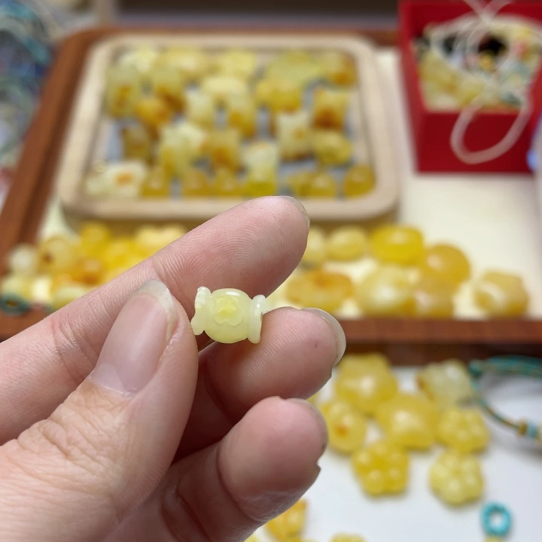 【闪购商品】蜜蜡裸石未镶嵌配饰