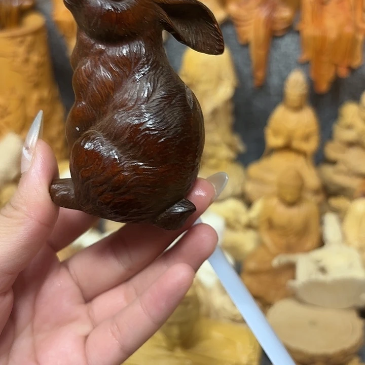 黄杨木黄杨木小叶瑕疵兔子