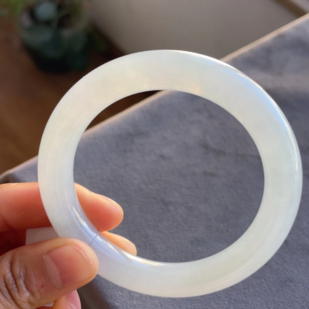 翡翠未镶嵌手镯冰晴