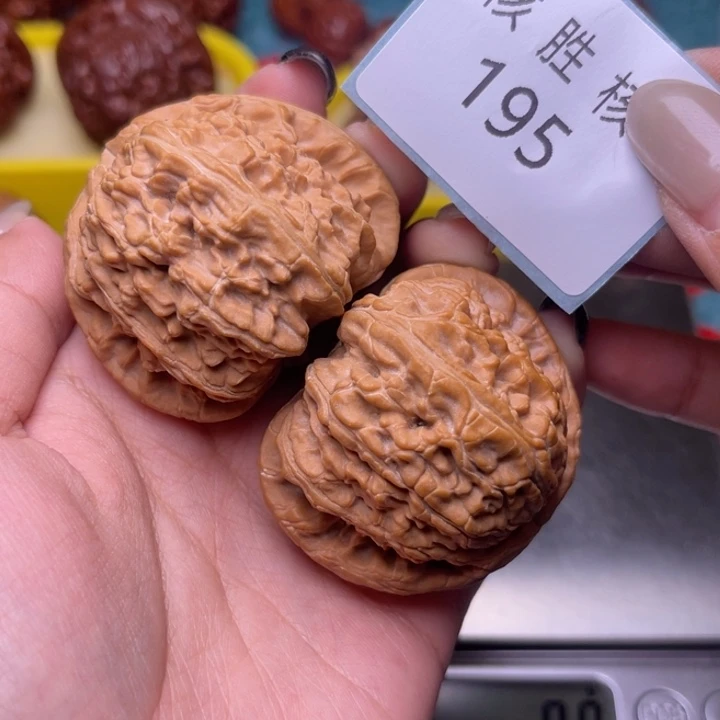 純***們文玩核桃把件闷白44全.195