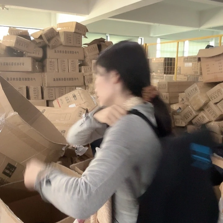 记忆棉（聚氨酯）黑色刺绣凝胶记忆棉靠垫枕