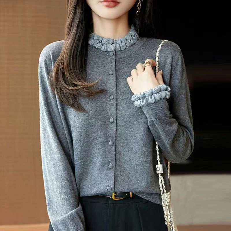 商场同款法式温柔木耳边半高领宽松针织开衫女时髦花瓣袖减龄毛衣