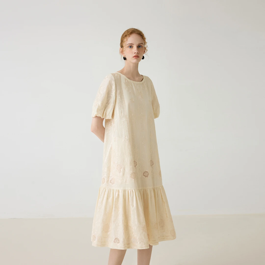 EIN/言蕾丝田园诗浪漫双边波浪绣花圆领花苞袖连衣裙2025夏季新款