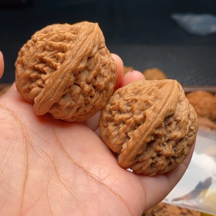满****文玩核桃把件虎头王42尺