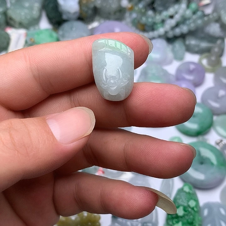 颈饰未镶嵌翡翠天然翡翠