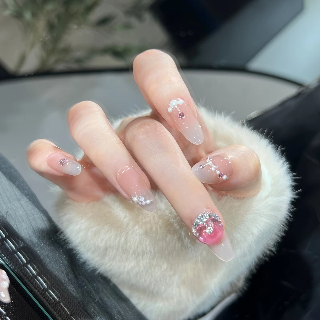 本宫指义【G40/施华】穿戴甲纯手工  底色：粉08