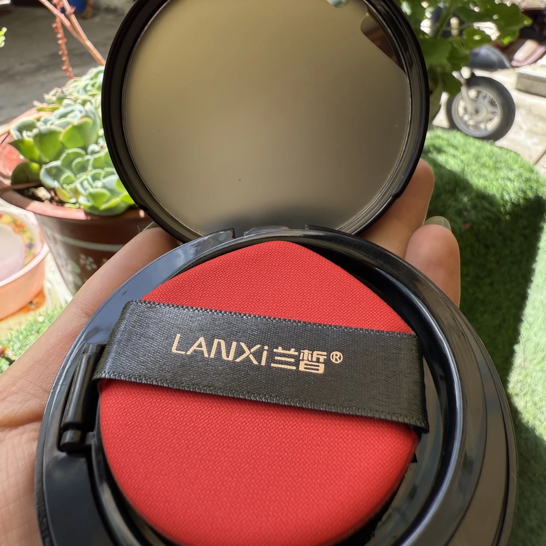 持妆服帖遮瑕防水水润养肤气垫霜