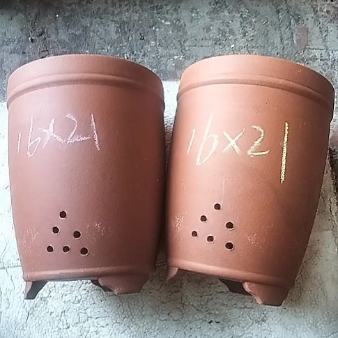 红泥三线两个花盆花泥