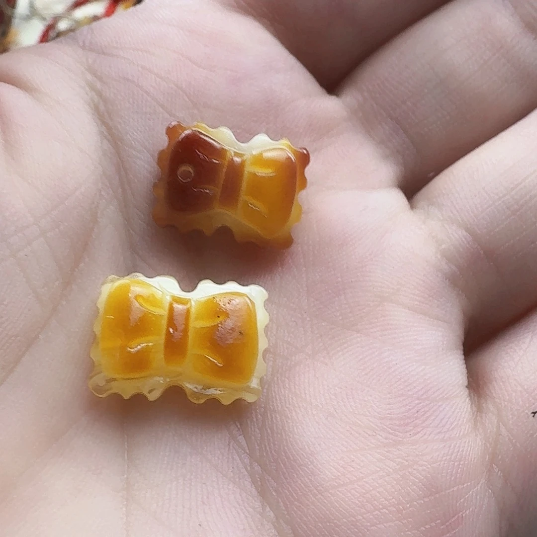 未镶嵌蜜蜡珠宝奇石