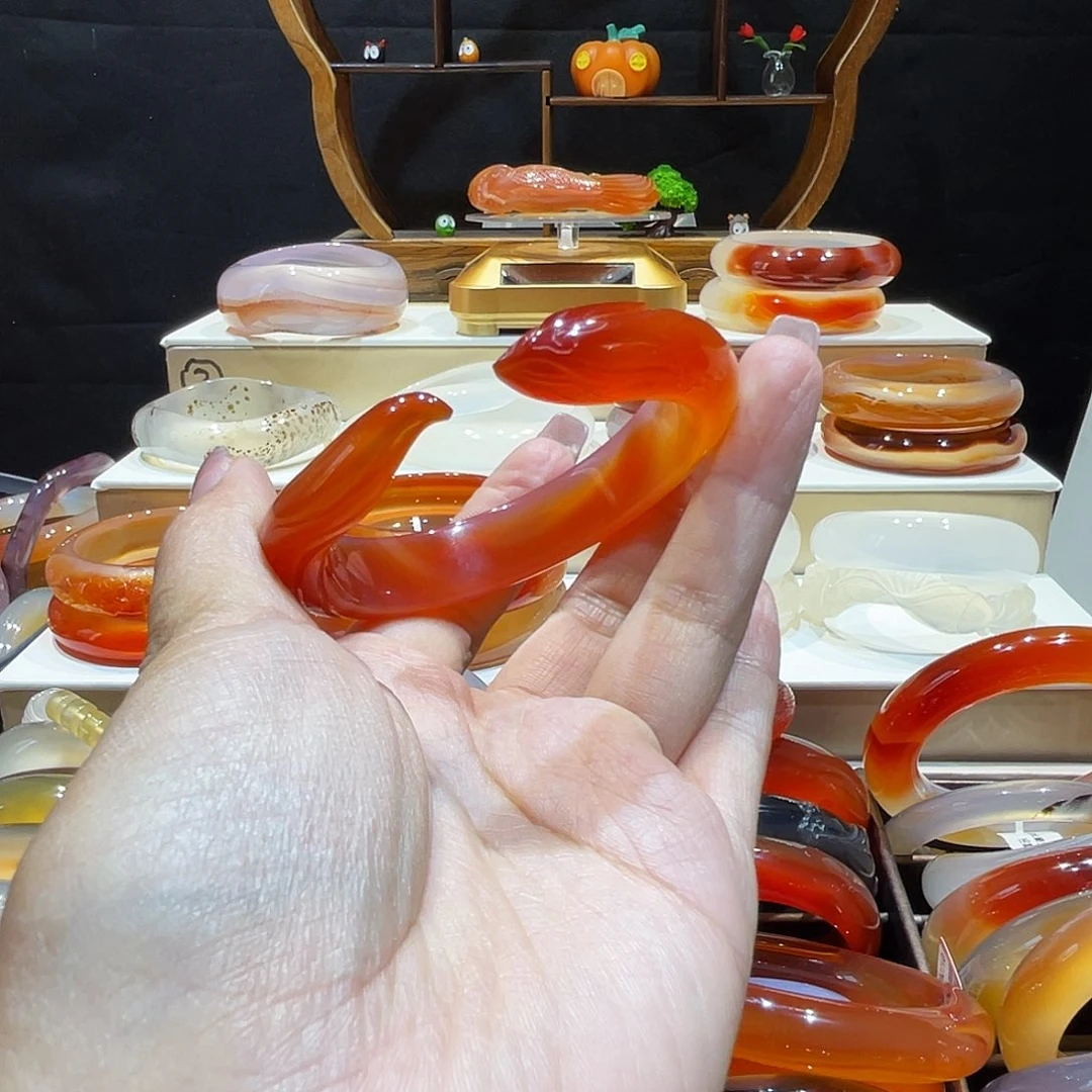 小***妖玛瑙/玉髓未镶嵌手镯