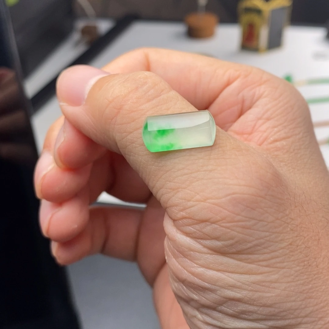 定制翡翠未镶嵌裸石