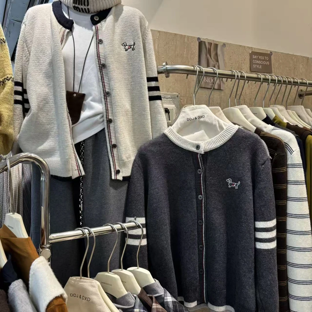 韩系撞色腊肠狗刺绣学院风毛衣开衫-1118